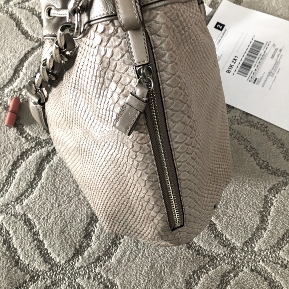 Coach Bucket Bag - Picture 7 of 10